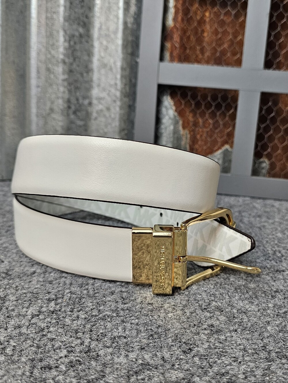 Michael Kors MK Signature Reversible Belt - White/Tan - Gold Hardware NWT